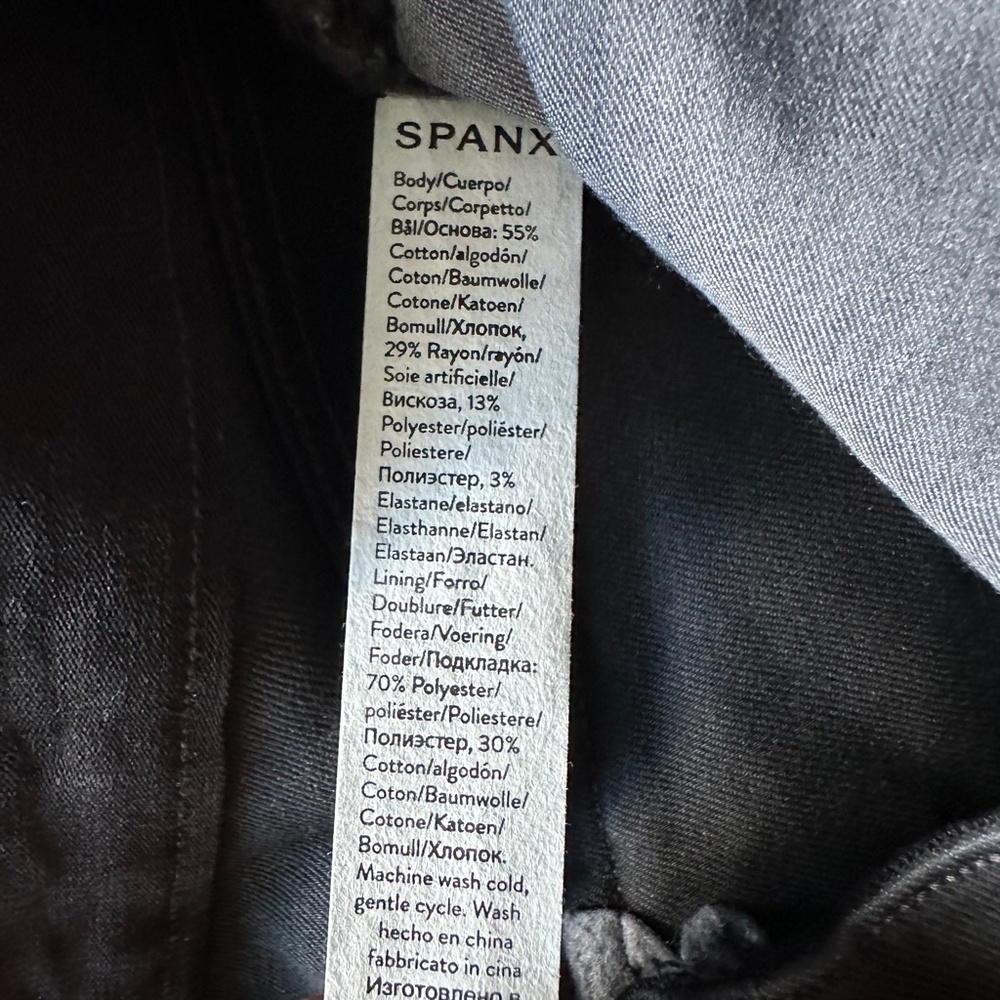 SPANX Black Ankle Cargo Leggings - Picture 16 of 16